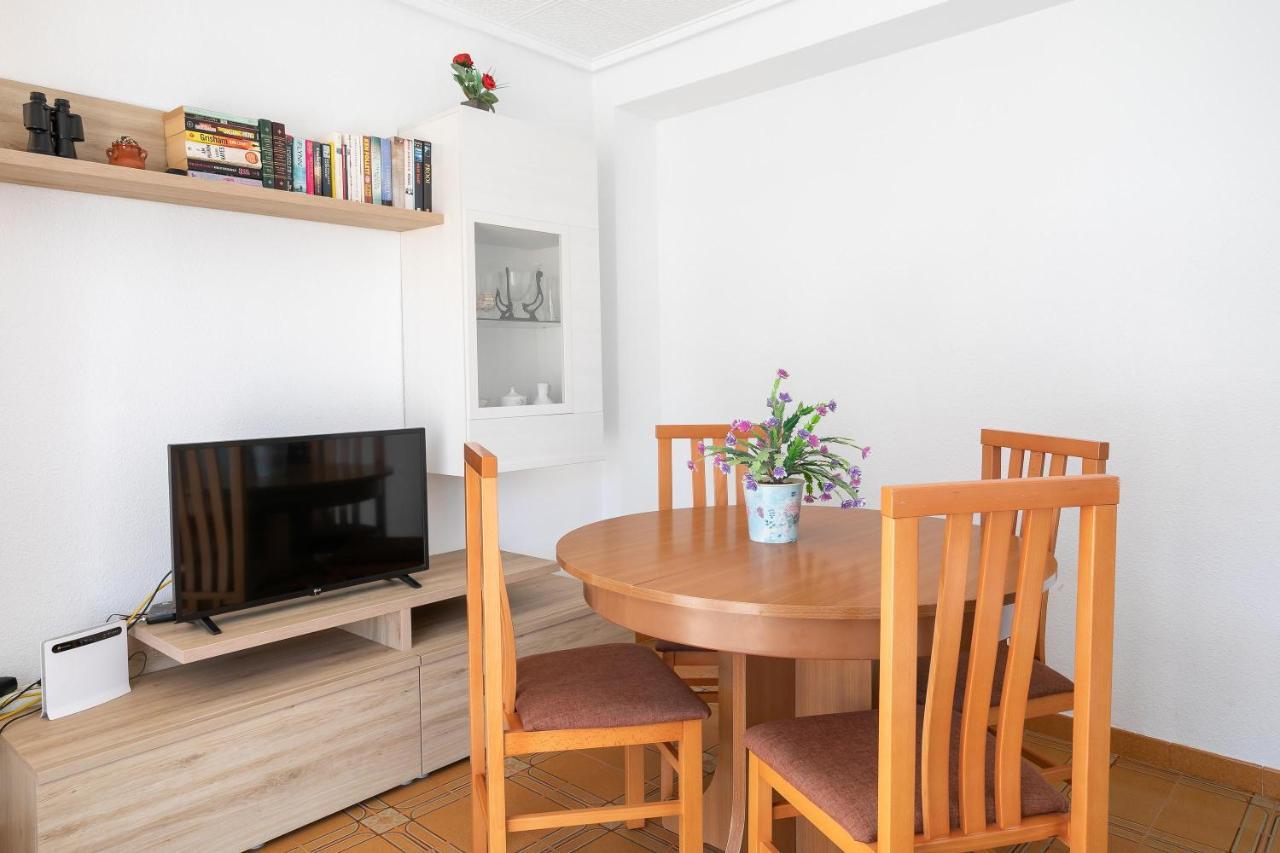 Apartment With Stunning Sea Views 산타 폴라 외부 사진